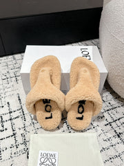 LW SHEARLING THONG SLIPPER IN PASTEL YELLOW
