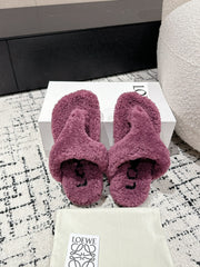 LW SHEARLING THONG SLIPPER IN GRAPE