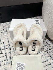 LW SHEARLING THONG SLIPPER IN WHITE