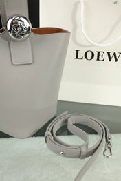 LOE MINI 19 PEBBLE BUCKET IN GRAY STEEL MELLOW CALFSKIN