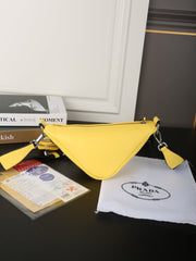 TRIANGLE SHOULDER BAG 27 IN LIGHT YELLOW SAFFIANO LEATHER