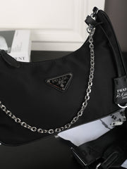 HOBO RE-EDITION BAG 25 IN BLACK RE-NYLON SILVER HARDWARE