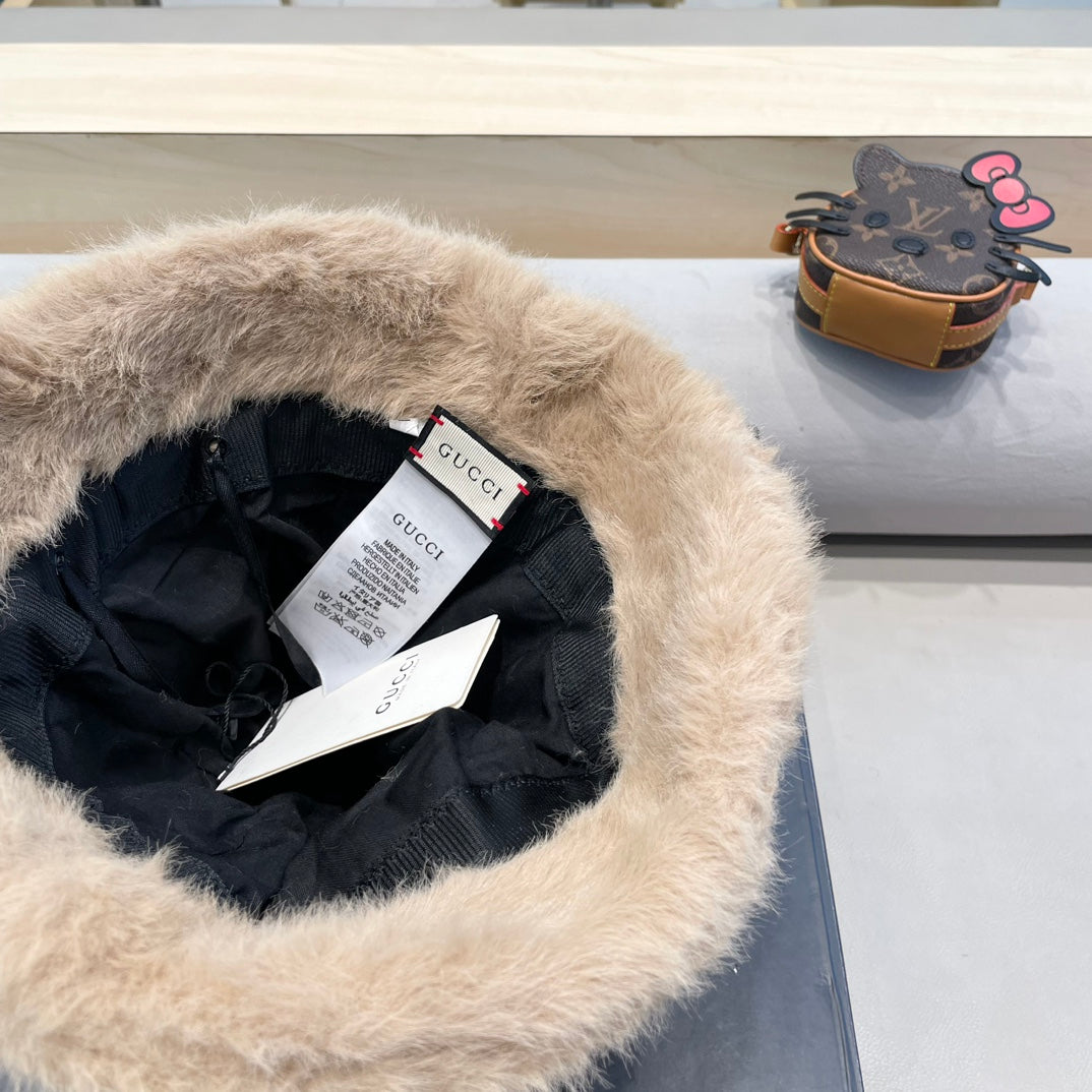 BUCKET HAT IN CAMEL BEIGE FLEECE 397931