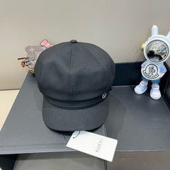 BAKER BOY CAP IN BLACK FABRIC 400796