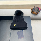 KNITTED BEANIE HAT IN BLACK WOOL AND FOX FUR 409788