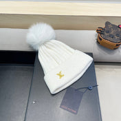 KNITTED BEANIE HAT IN WHITE WOOL AND FOX FUR 409790