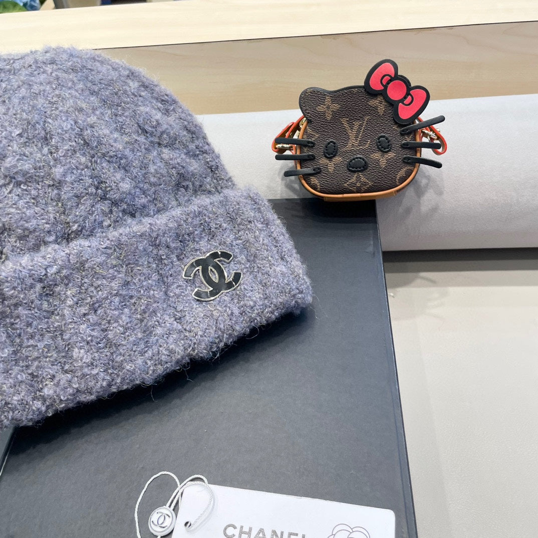 BEANIE HAT IN COOL GRAY WOOL 413327