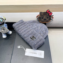 BEANIE HAT IN COOL GRAY WOOL 413327