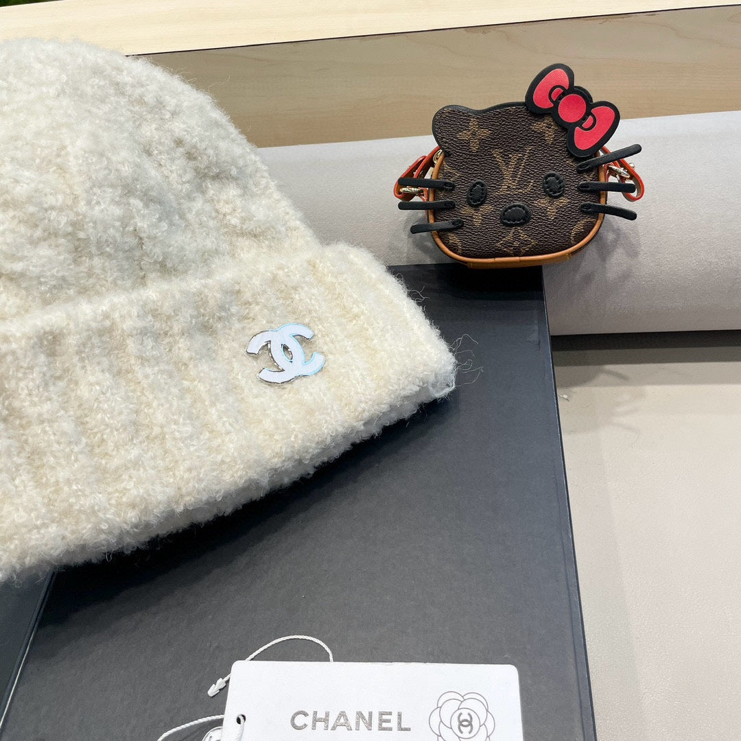 BEANIE HAT IN WHITE WOOL 413328