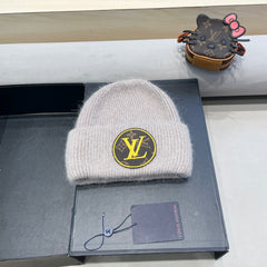 KNITTED BEANIE HAT IN LIGHT BEIGE WOOL AND RABBIT FUR 417756