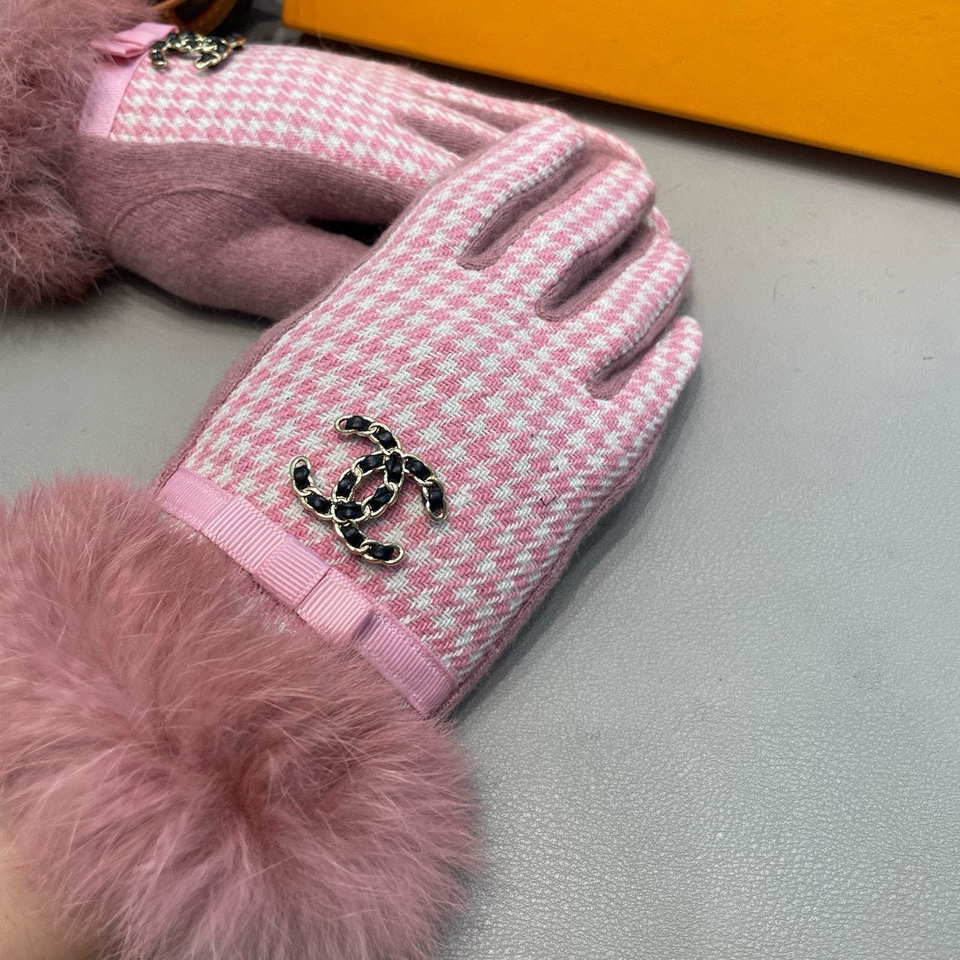 GLOVES IN PASTEL PINK MIX WHITE WOOL AND RABBIT FUR 417181