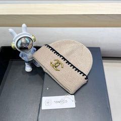 BEANIE HAT IN CAMEL BEIGE WOOL 419781