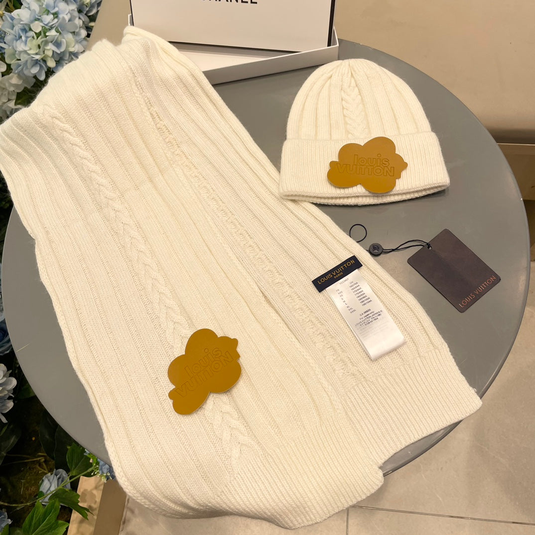 SET SCARF AND HAT IN BEIGE WOOL 419145