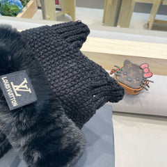 KNITTED BEANIE HAT IN BLACK WOOL WITH JAPANESE CAT EARS 421256