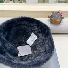 BUCKET HAT IN BLACK RABBIT FUR 421260