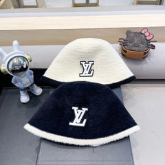 BUCKET HAT IN NAVY BLUE MIX WHITE LAMB FUR 431378