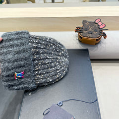 KNITTED BEANIE HAT IN GRAY WOOL 431617