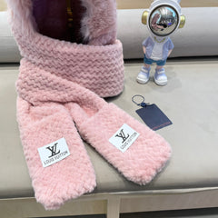 BEANIE HAT IN PASTEL PINK WOOL AND LAMB FUR 435072