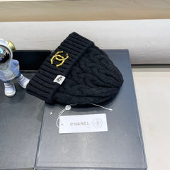 BEANIE HAT IN BLACK WOOL 431707