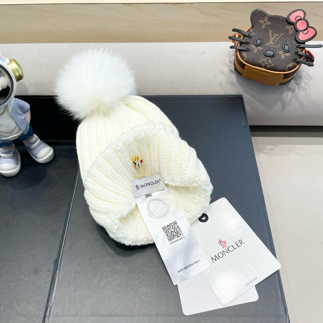 WOOL BEANIE WITH POM POM WHITE 435046