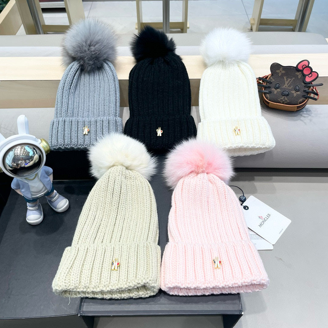 WOOL BEANIE WITH POM POM WHITE 435046