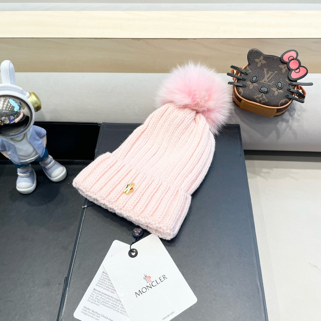 WOOL BEANIE WITH POM POM LIGHT PINK 435047