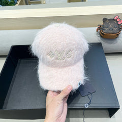 BASEBALL CAP IN PASTEL PINK RABBIT FUR 434934