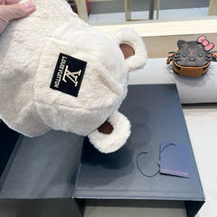 BUCKET HAT IN WHITE  WOOL AND LAMB FUR 434940