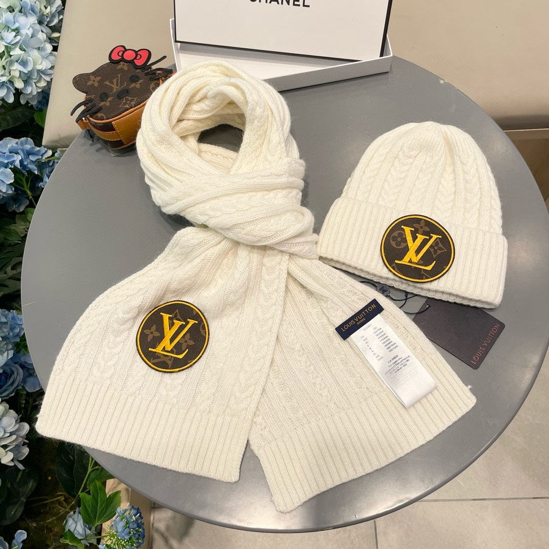 SET SCARF AND HAT IN BEIGE WOOL 434611