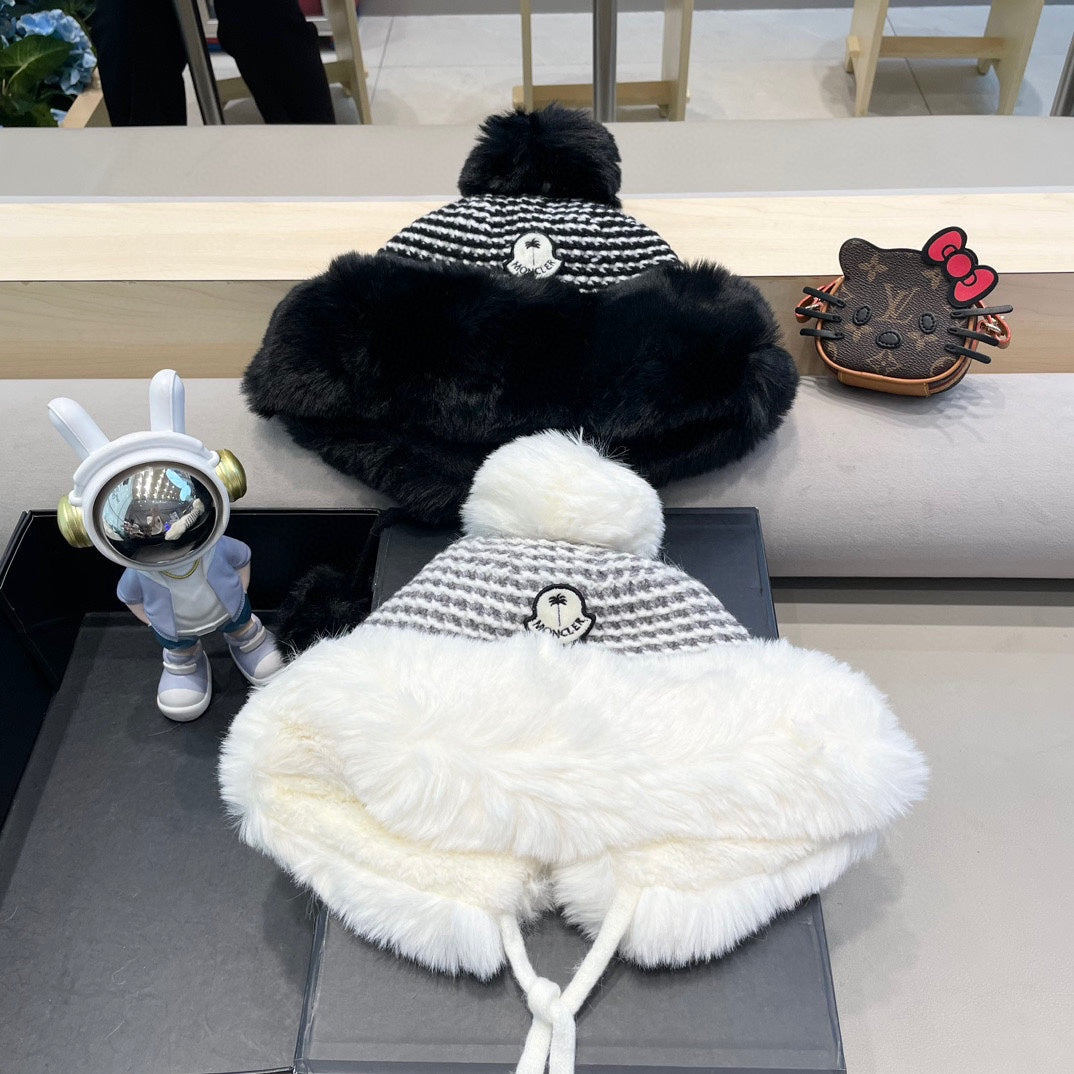 BEANIE HAT IN WHITE WOOL AND FLEECE 436749