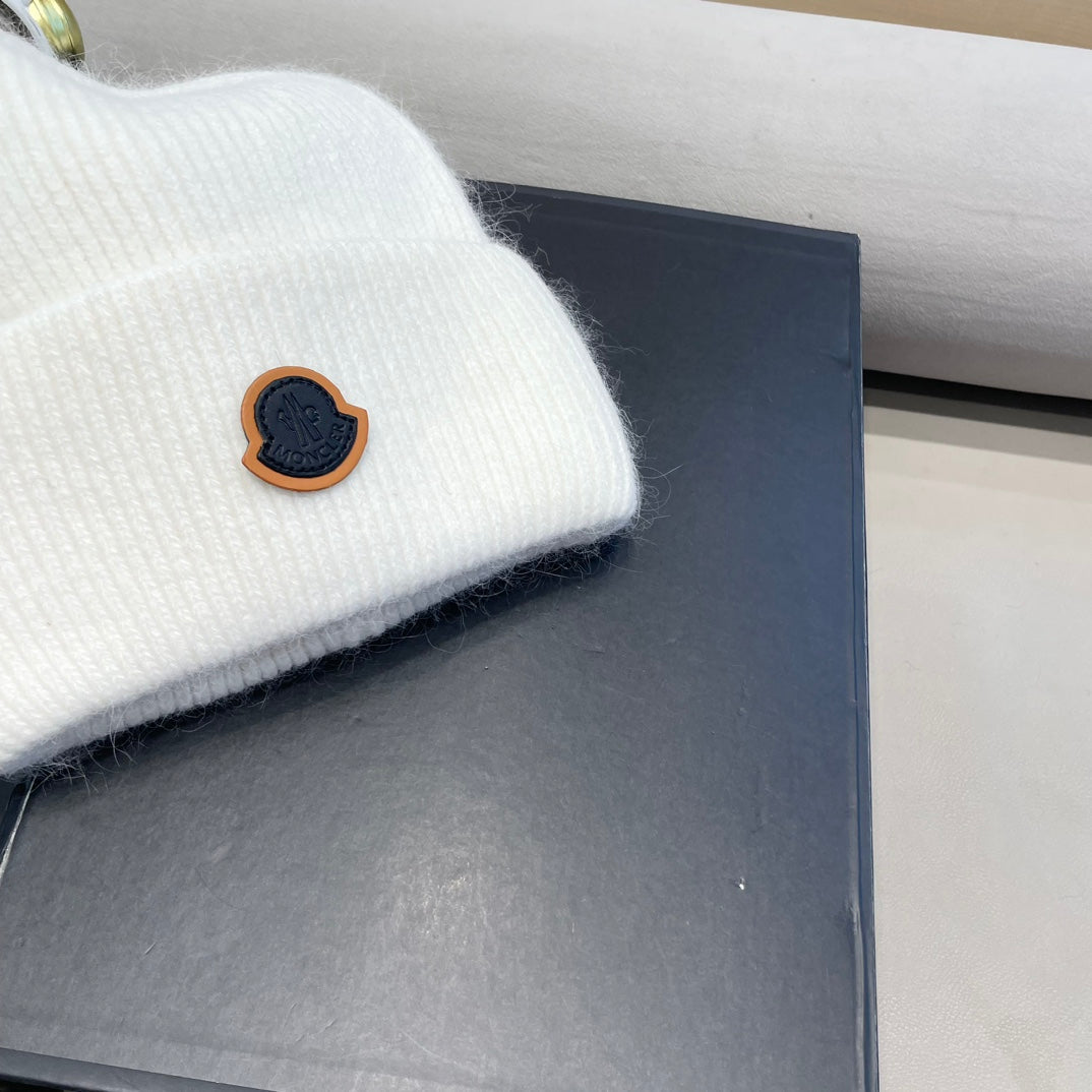 BEANIE HAT IN WHITE WOOL 438126