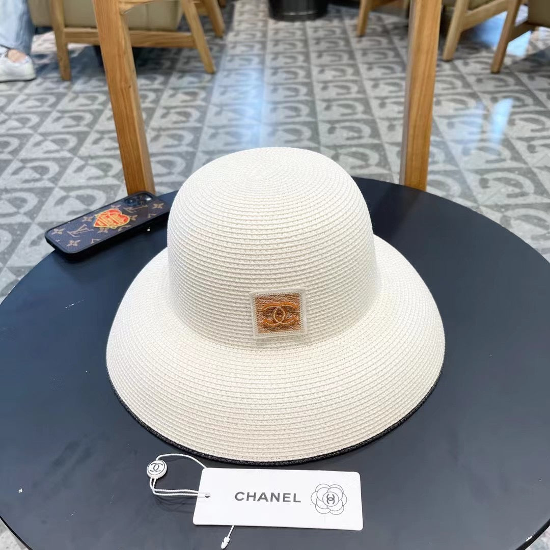 STRAW CLOCHE HAT WHITE 672755