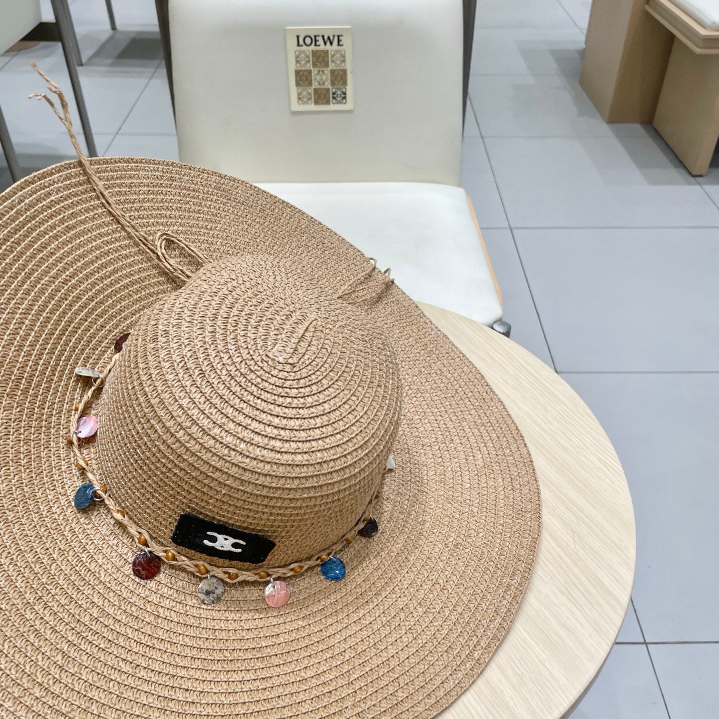 WIDE BRIM HAT MODEL 652183 IN NATURAL WOVEN STRAW