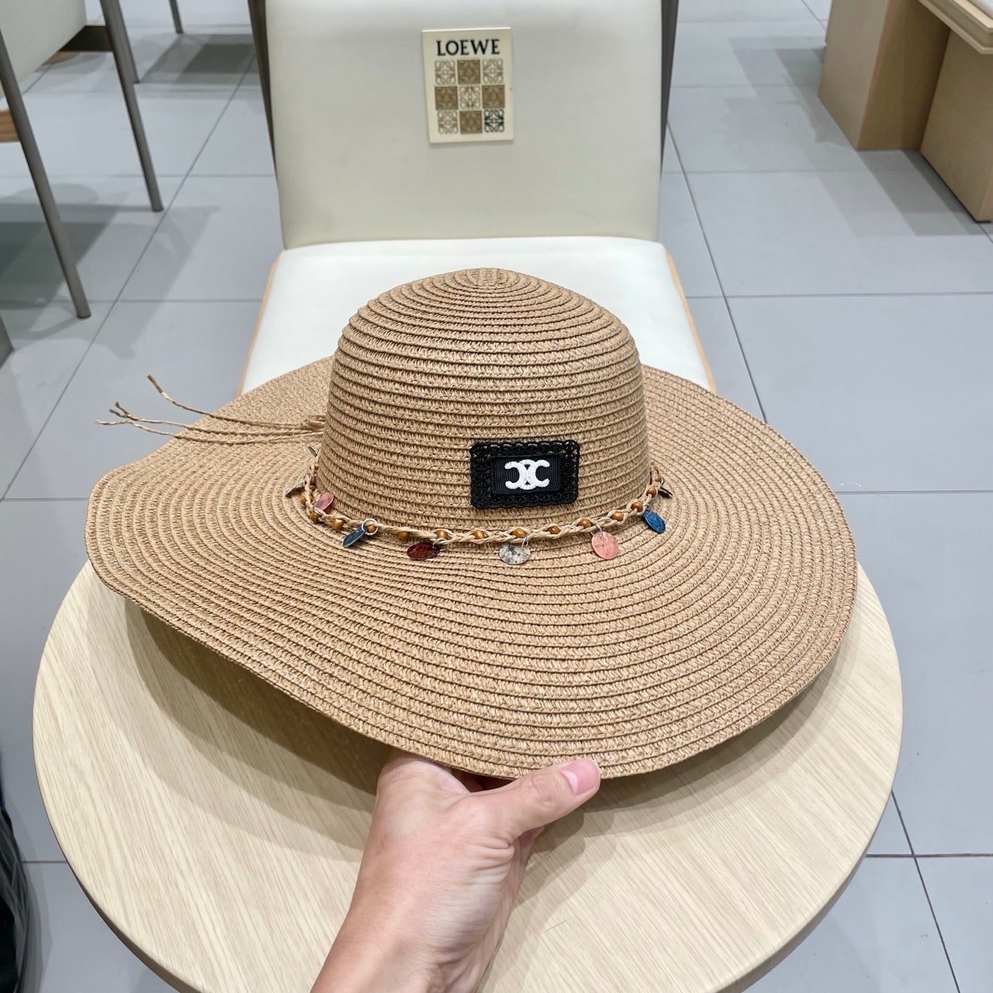 WIDE BRIM HAT MODEL 652183 IN NATURAL WOVEN STRAW