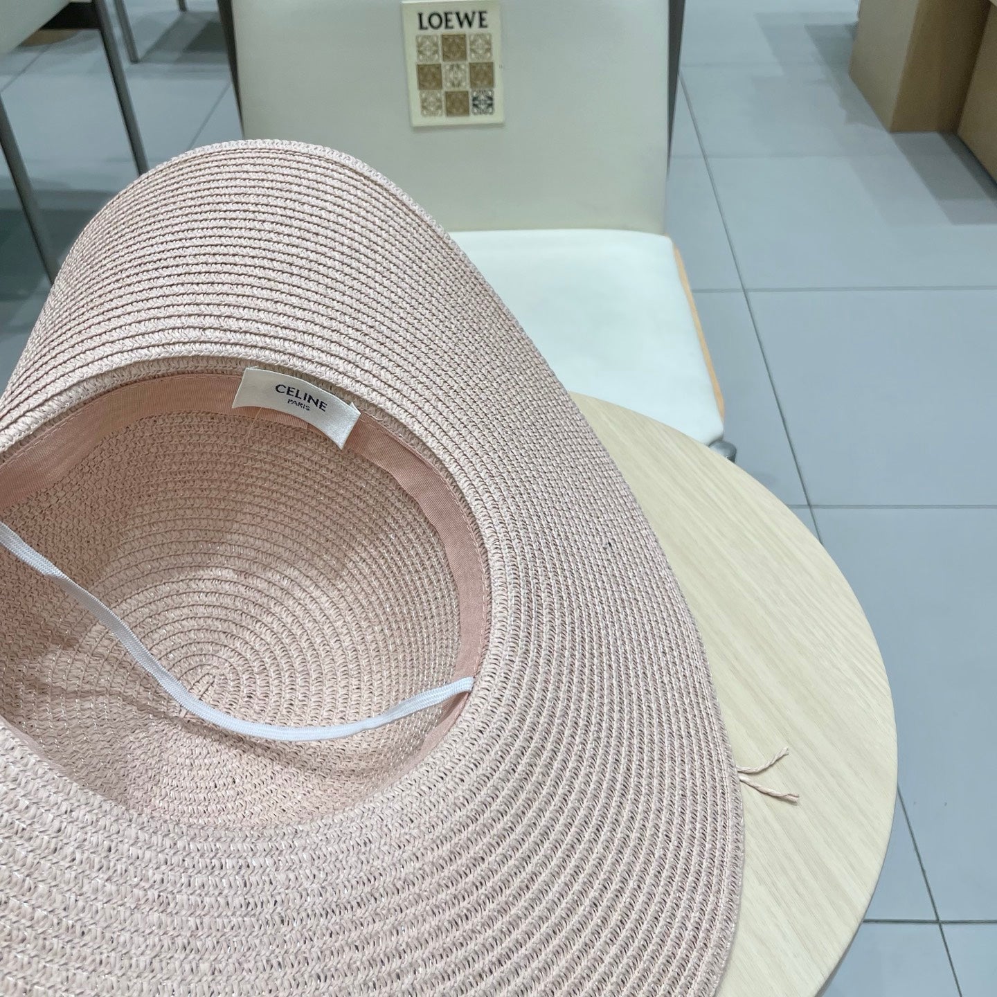 WIDE BRIM HAT MODEL 652184 IN LIGHT PINK WOVEN STRAW