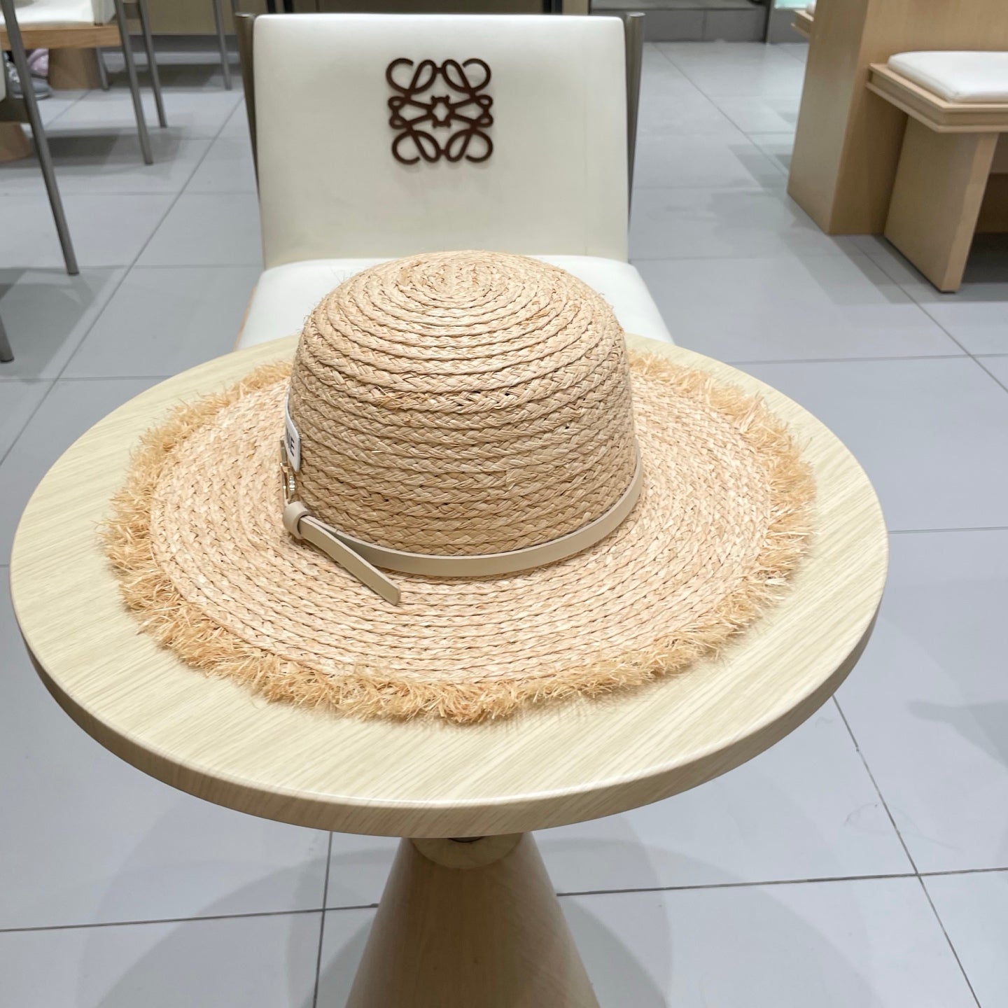 WIDE BRIM HAT MODEL 650421 IN NATURAL WITH BEIGE LEATHER STRAP RAFFIA STRAW