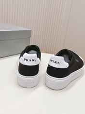 PRA LOGO OUTLET BASIC SNEAKERS BLACK AND WHITE TOE CALFSKIN