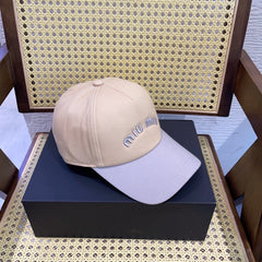 MM BASEBALL CAP IN LIGHT BEIGE AND PURPLE FABRIC WITH LOGO EMBROIDERY