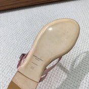 SL CRYSTAL BUCKLE THONG SANDAL LIGHT PINK SATIN