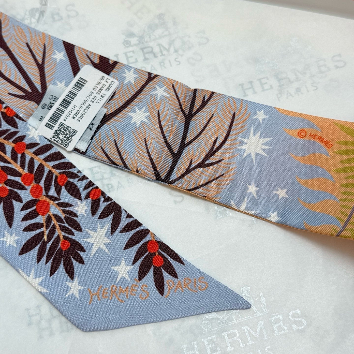 HERMES 25S SILK NECKERCHIEF 86 IN SILK 714350