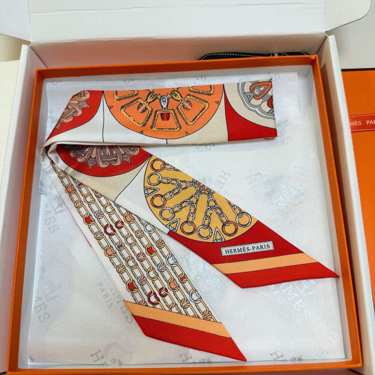 HERMES 25S SCARF 90 IN SILK 856722