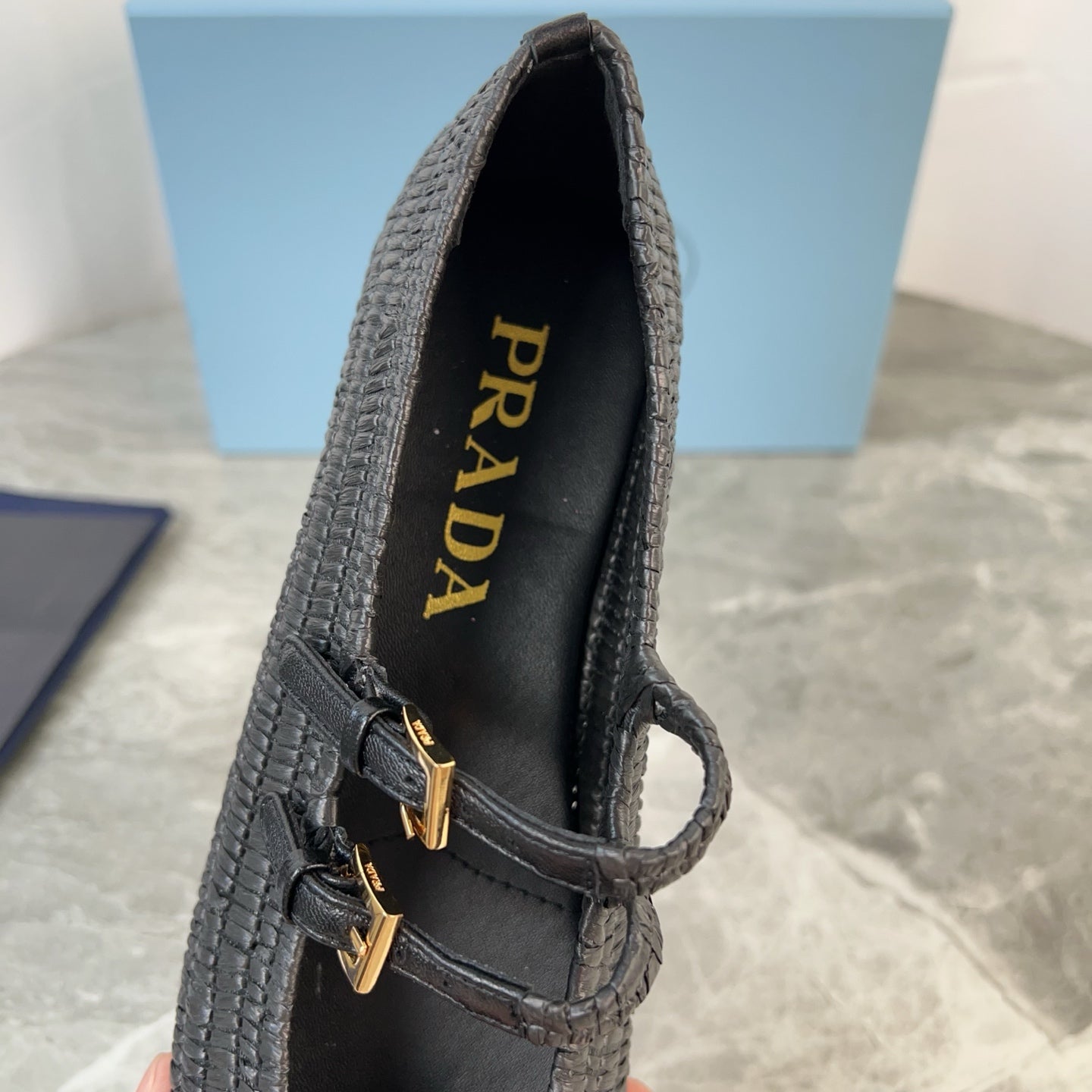 PRADA 25S BALLET FLAT IN BLACK RAFFIA AND CALFSKIN