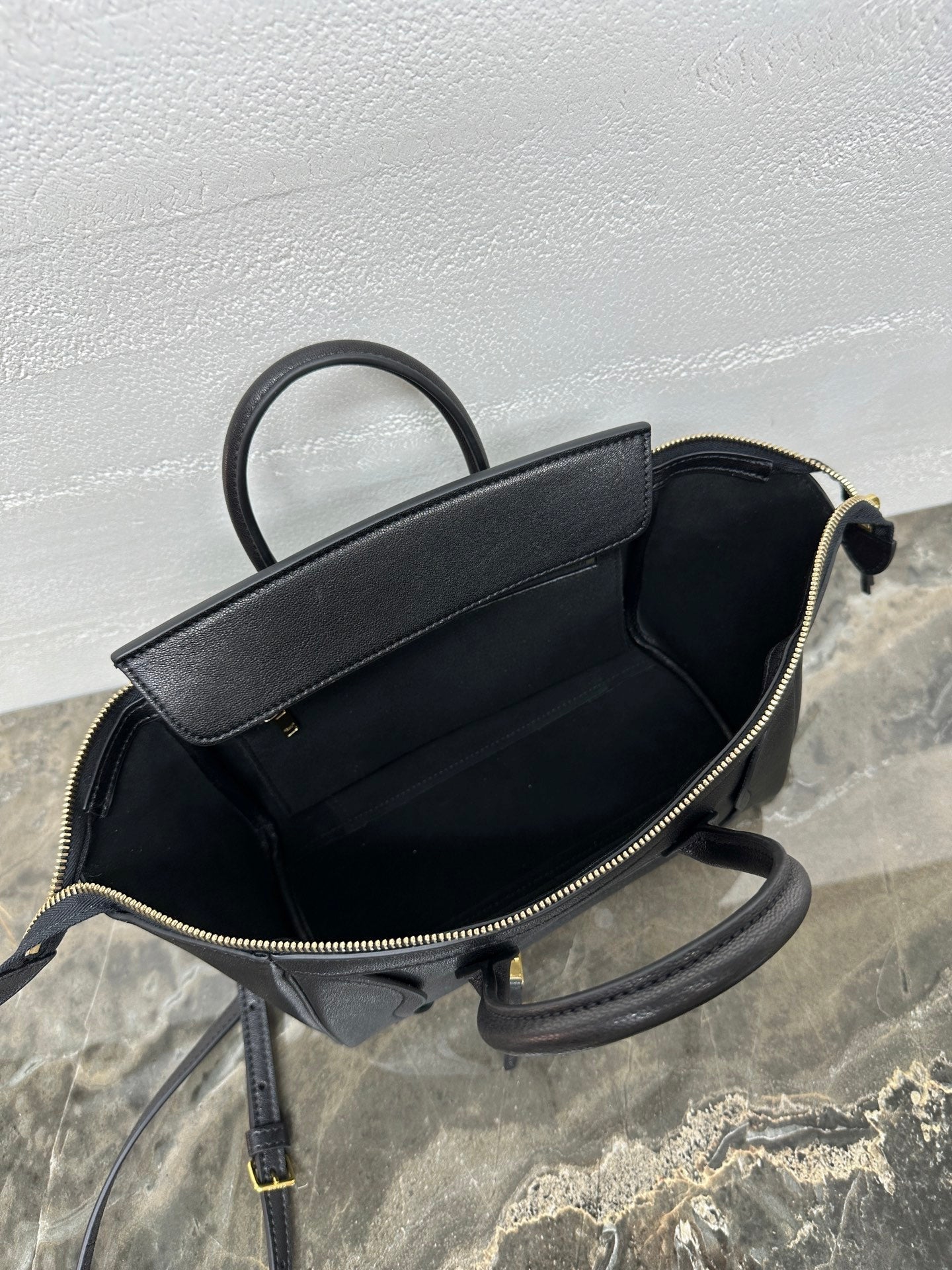 CELINE 25S NEW LUGGAGE 38MM IN BLACK SHINY LAMBSKIN GOLD HARDWARE