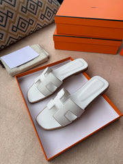 0RAN SANDALS IN WHITE CALFSKIN