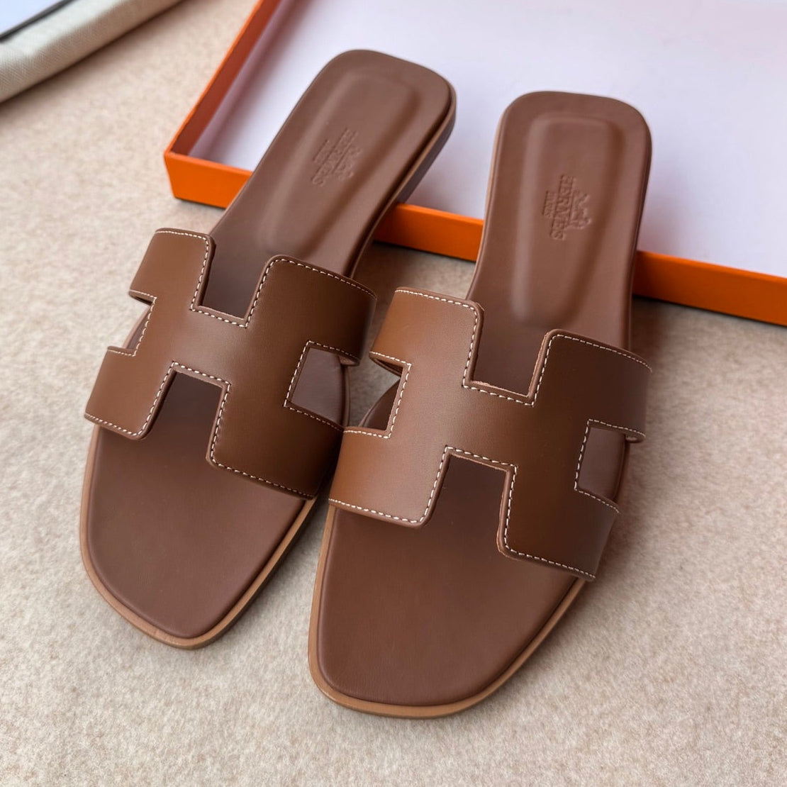 0RAN SANDALS IN PECAN BROWN CALFSKIN