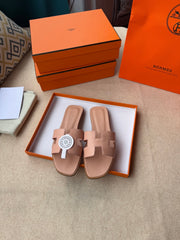 0RAN SANDALS IN PEACH PINK CALFSKIN