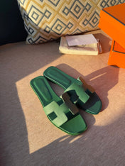 0RAN SANDALS IN HUNTER GREEN CALFSKIN