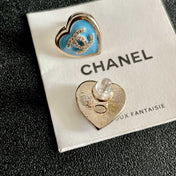 CHANEL 26S DOUBLE C LOGO BLUE HEART ENAMEL STUD EARRINGS IN GOLD METAL 629986