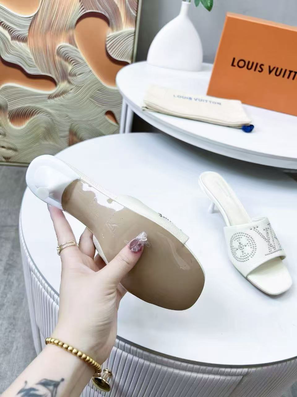 HIGH MULE IN WHITE LAMBSKIN WITH RHINSTONES 55 MM