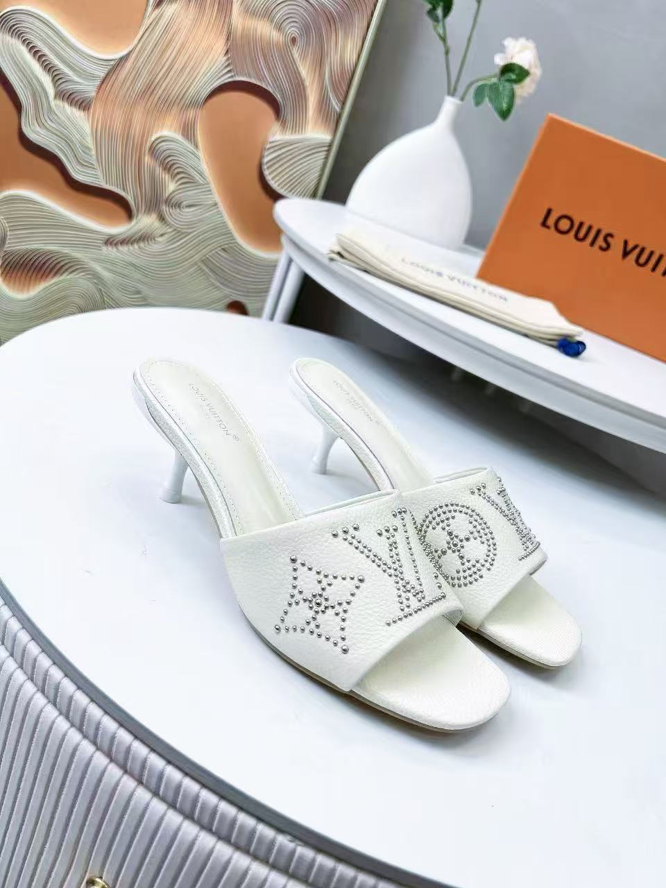 HIGH MULE IN WHITE LAMBSKIN WITH RHINSTONES 55 MM